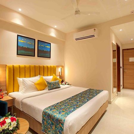 Hotel Park Residency Ayarkunnam Pullappalli Exterior foto