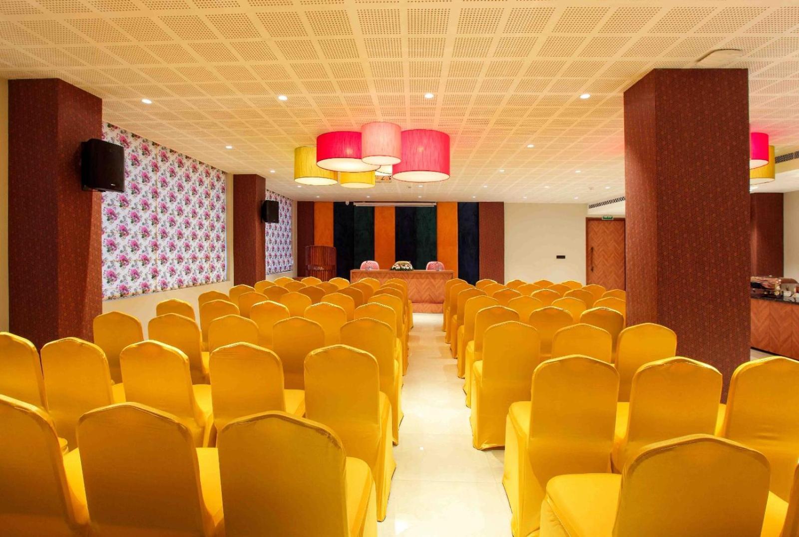 Hotel Park Residency Ayarkunnam Pullappalli Exterior foto