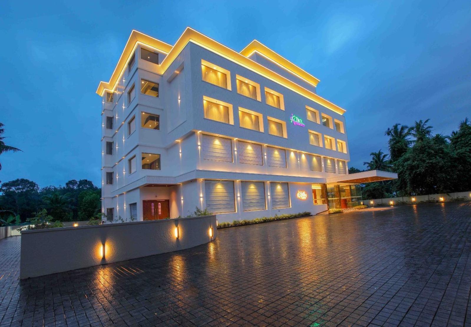 Hotel Park Residency Ayarkunnam Pullappalli Exterior foto